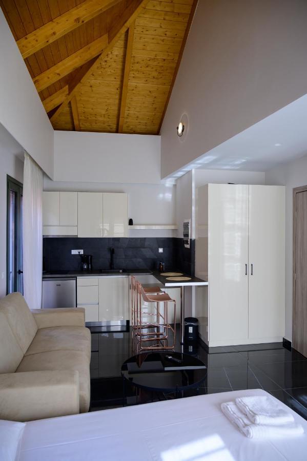 Luxury Suites By Panagiota Preveza Buitenkant foto